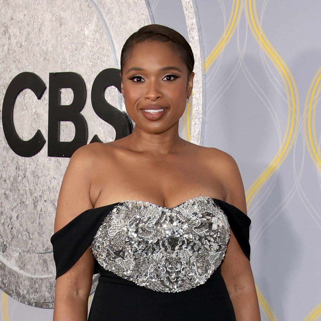 Jennifer Hudson Addresses Rumors That She's Competing on The Masked Singer - E! Online - NewsOpener
